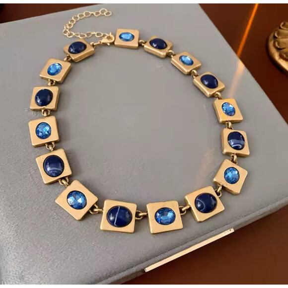 Pierced matte gold square and blue stone necklace and earring set - Picture 3 of 4